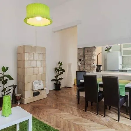 Stylish And Huge Andrassy Avenue Appartement Boedapest