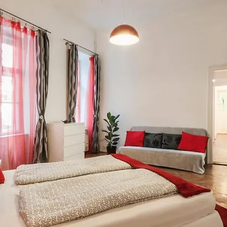 Stylish And Huge Andrassy Avenue Appartement *