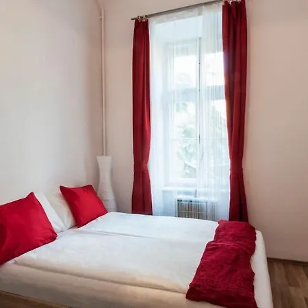 Stylish And Huge Andrassy Avenue Appartement *